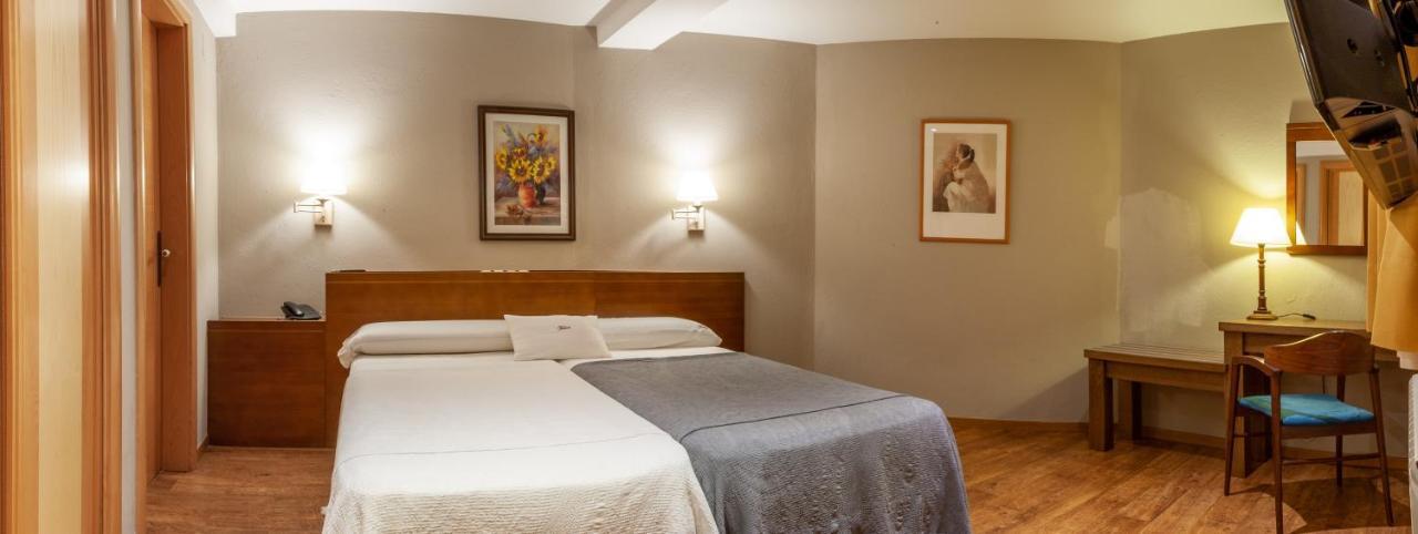 Hotel Fonda Merce Llivia Exterior foto